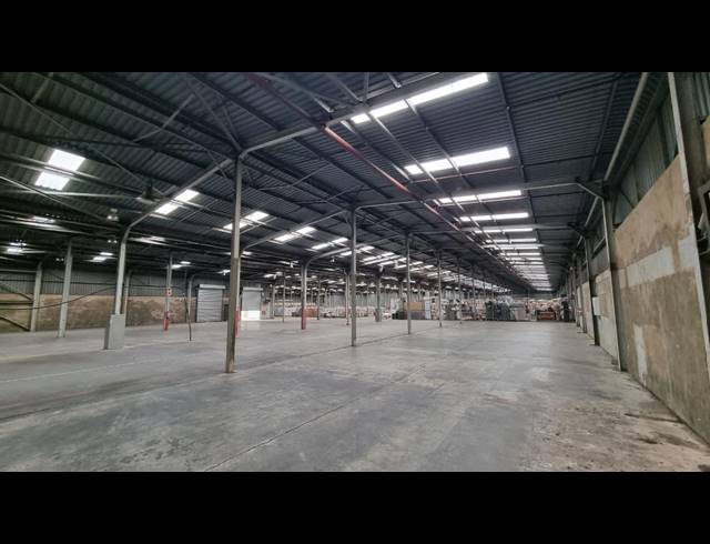 6,972M² WAREHOUSE TO LET IN HUGHES